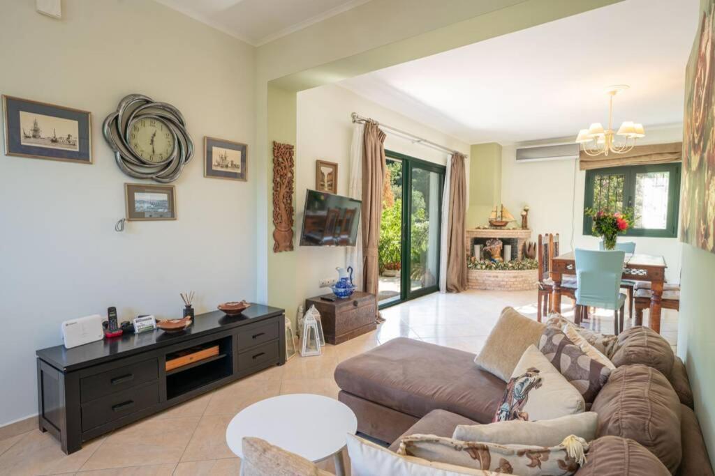 Villa Hara Agia Efimia Extérieur photo